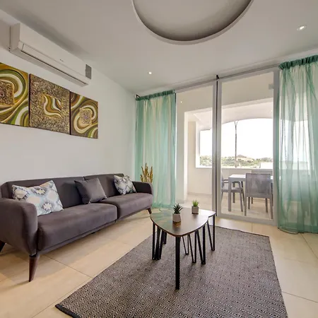 Apartment Exceptional Tigne Seafront By Shortletsmalta *