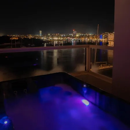 Exceptional Tigne Seafront By Shortletsmalta Appartement