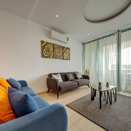 Exceptional Tigne Seafront By Shortletsmalta Apartamento