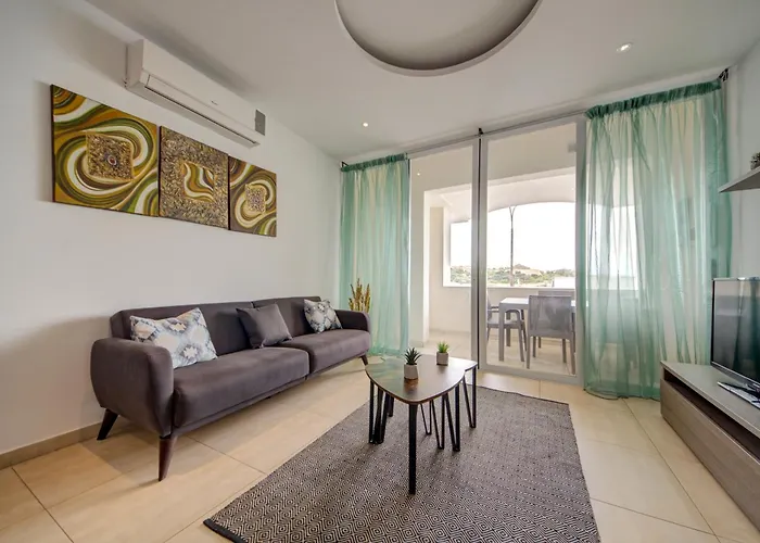 Apartment Exceptional Tigne Seafront By Shortletsmalta *