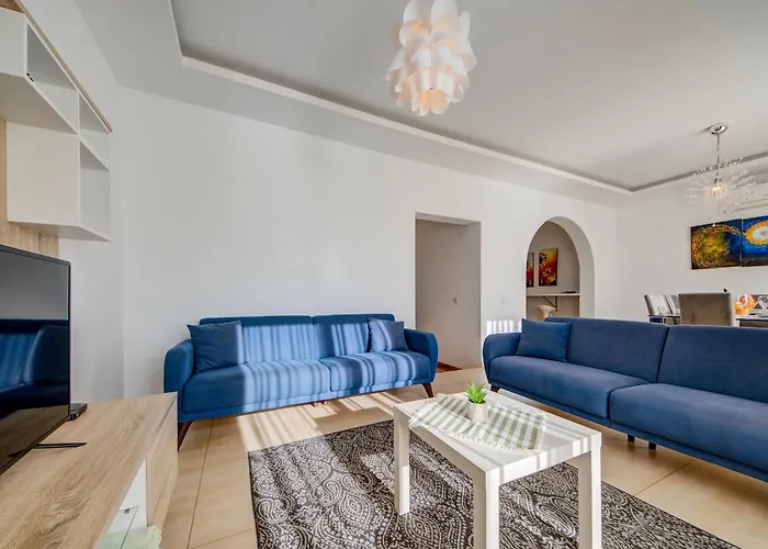 Apartment Exceptional Tigne Seafront By Shortletsmalta *