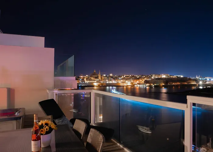 Apartment Exceptional Tigne Seafront By Shortletsmalta